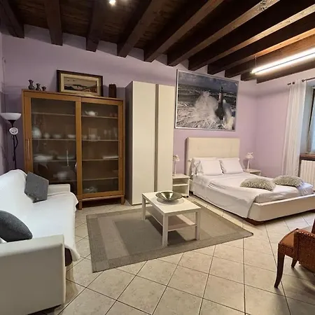 Monolocale In Piazza Isolo Apartment Verona